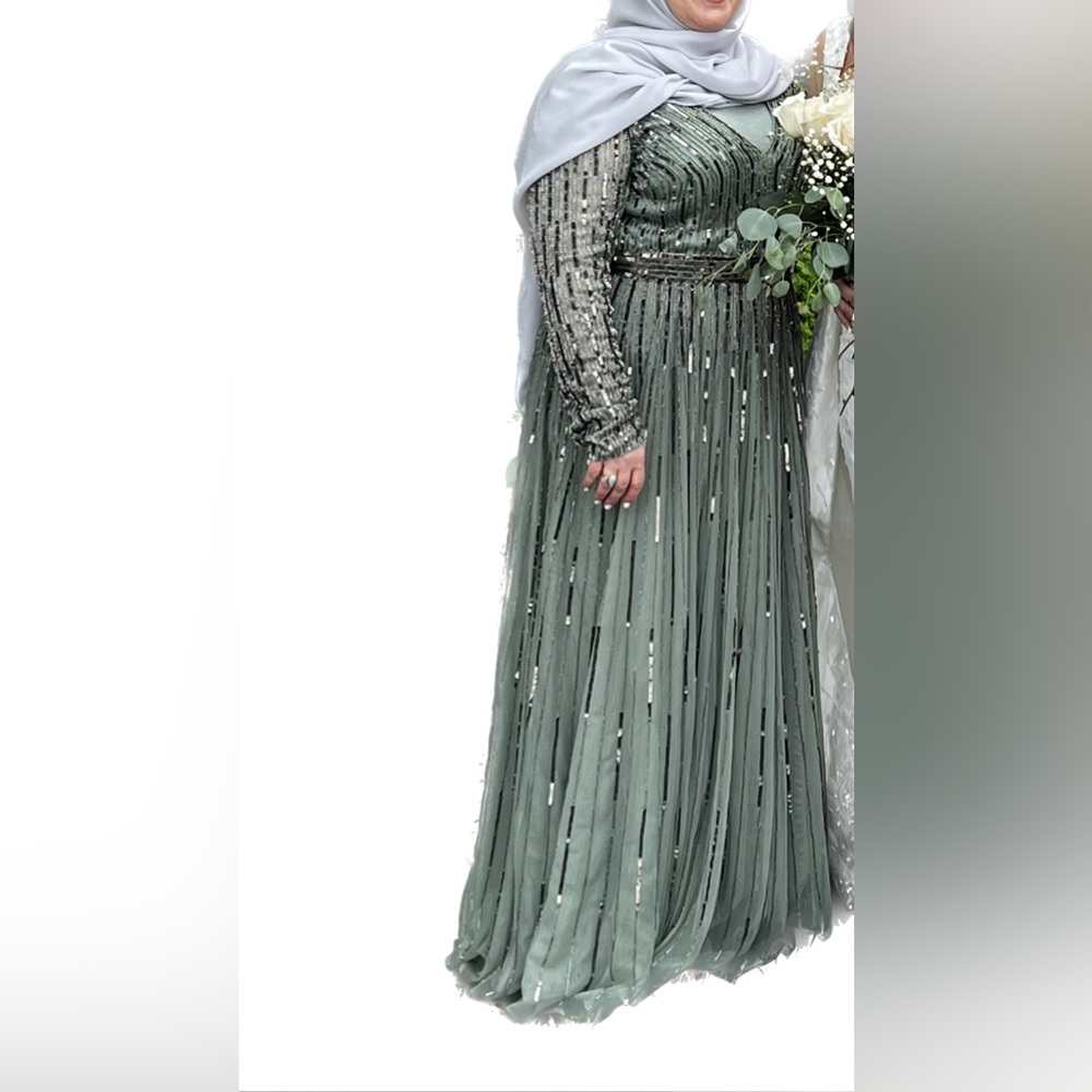 Max Duggal Mint Green Formal Gown Dress - Picture 2 of 2